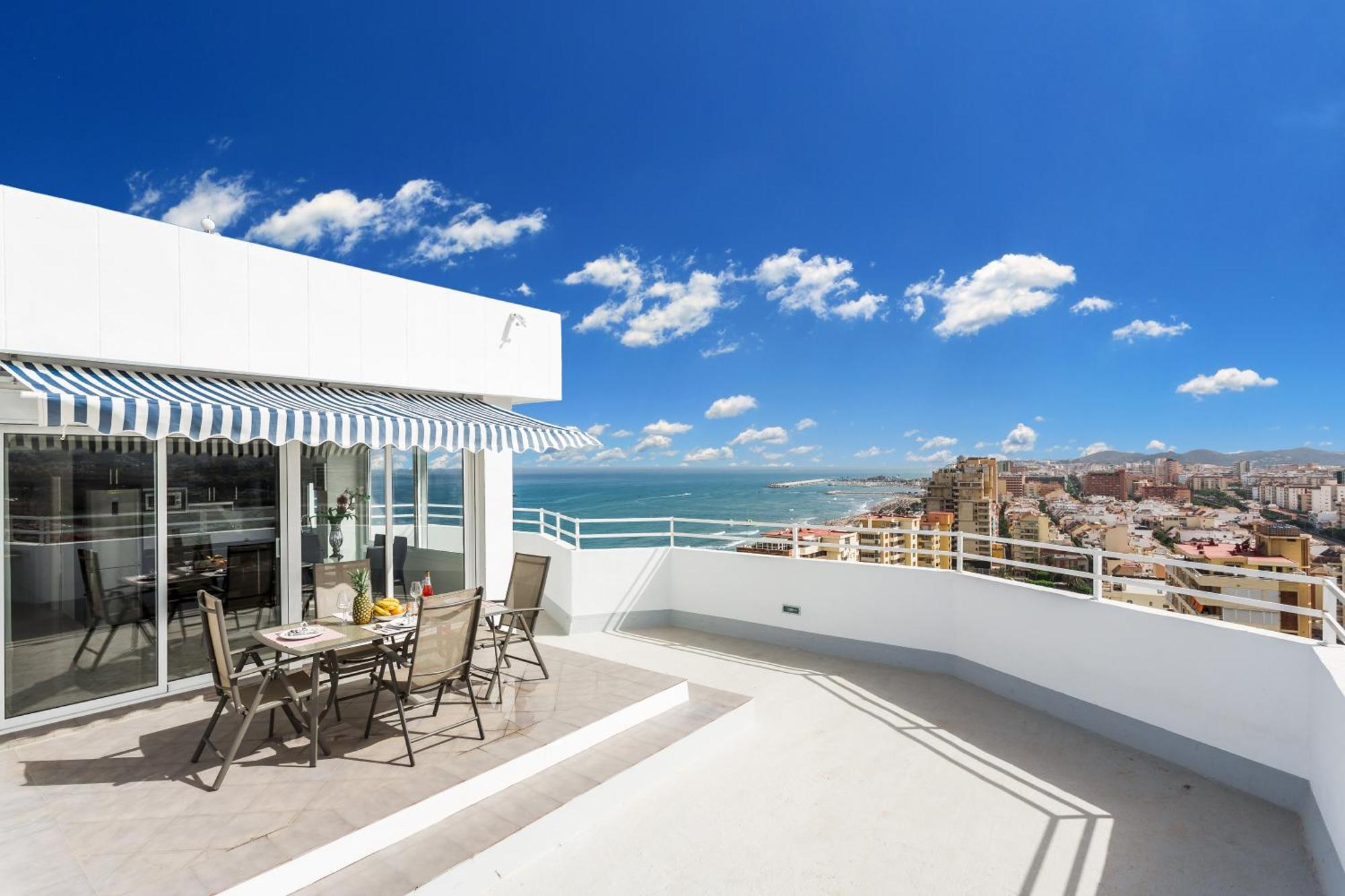 Apartament Impresionante Atico, Primera Liinea Playa, Vistas Al Mar, Piscina Comunitaria Fuengirola